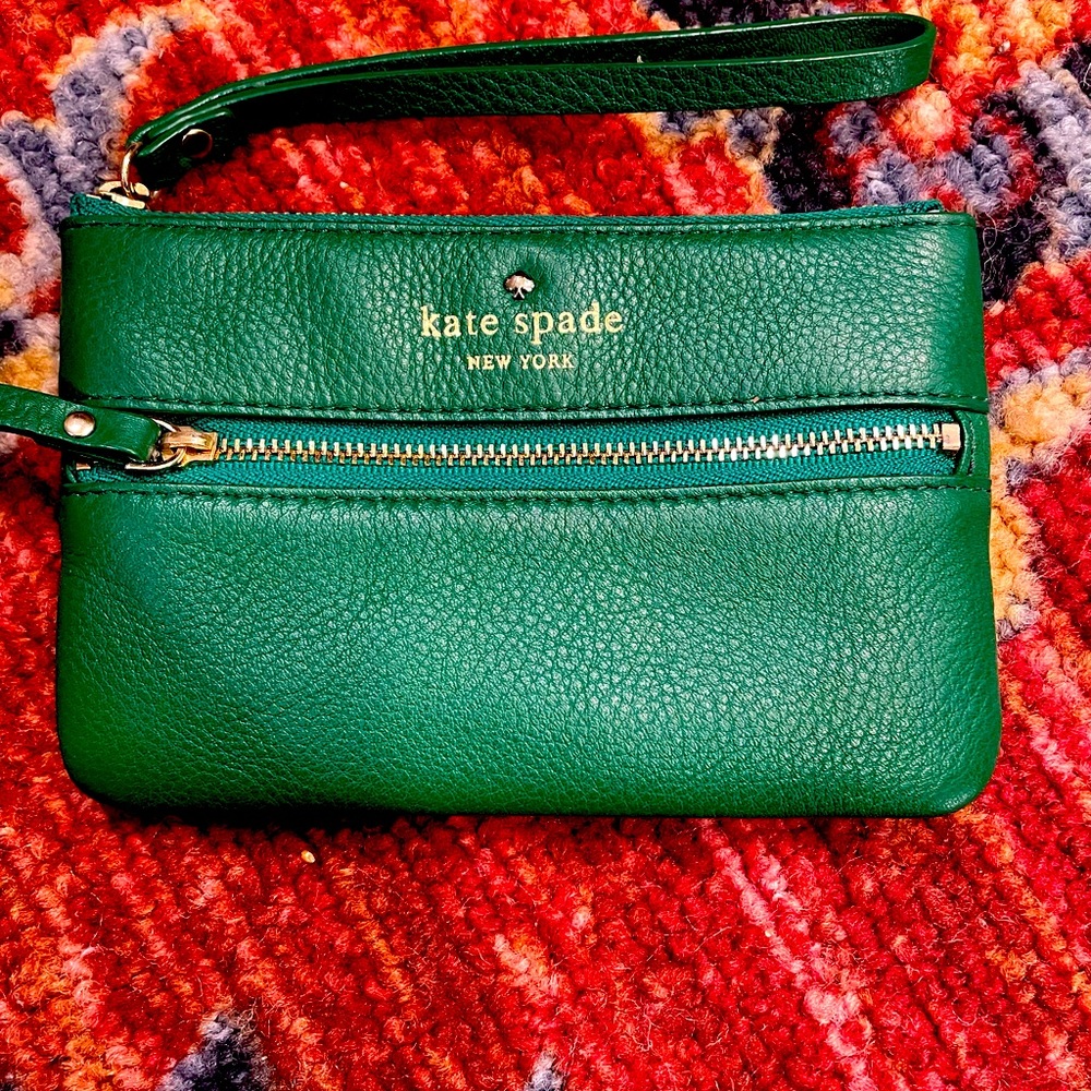 Kate Spade Cobble Hill Bee Emerald green wristlet